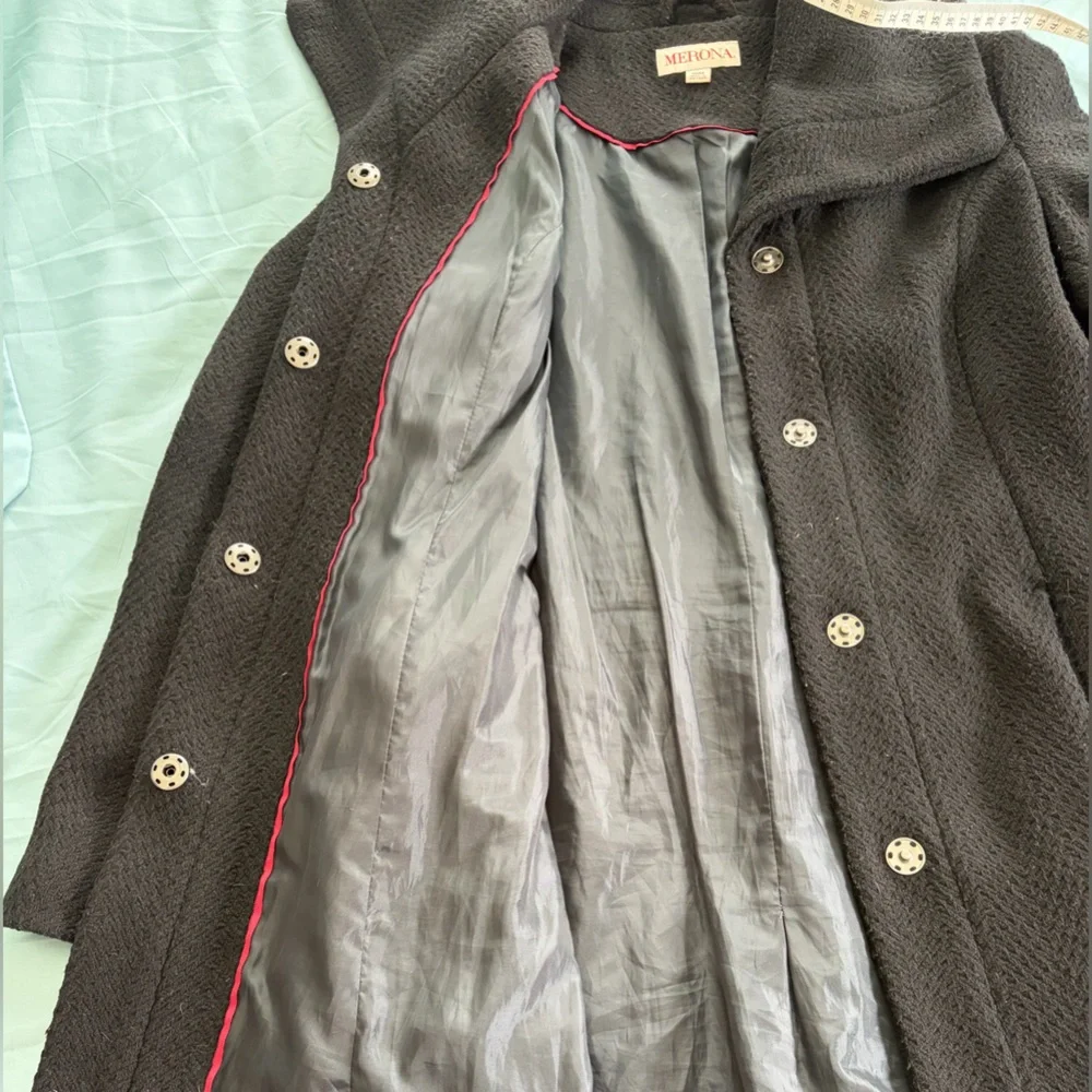 Elegant Black Women's Coat - Picture 9 of 12